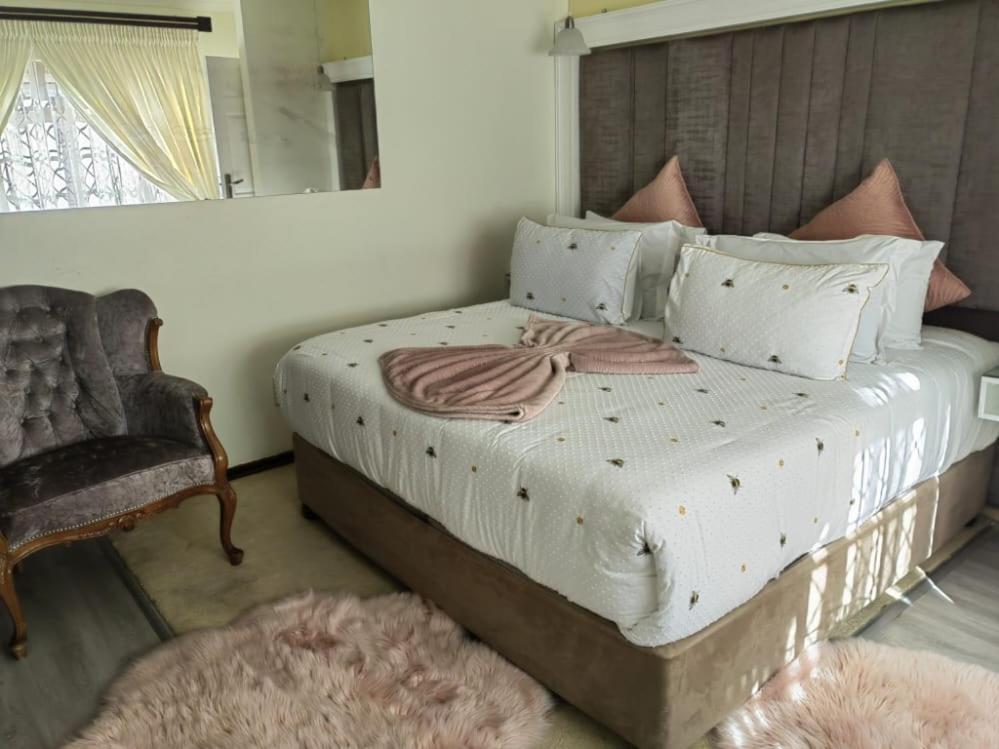 Obaa Sima Guest House Мтата Экстерьер фото