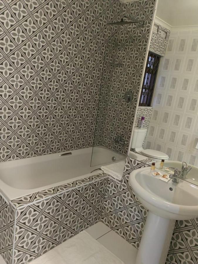 Obaa Sima Guest House Мтата Экстерьер фото
