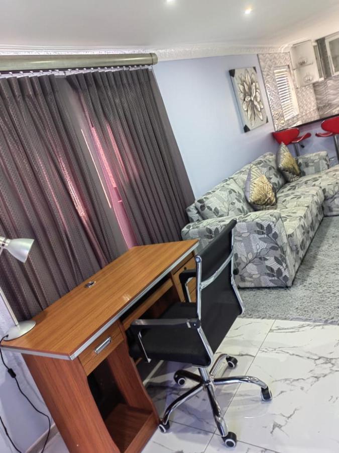 Obaa Sima Guest House Мтата Экстерьер фото